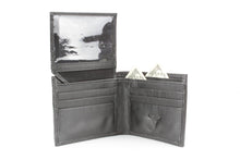 Load image into Gallery viewer, Western Bifold Wallet with Filigree Tooling & Concho: Long Horn