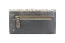 Load image into Gallery viewer, Women’s Brown Turquoise Bison Clutch ABLW 18-2548
