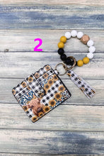 Load image into Gallery viewer, WESTERN PRINT SILICONE BEADED BRACELET CARD HOLDER KEYCHAIN
