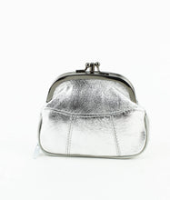 Load image into Gallery viewer, Vintage Style Lambskin Framed Coin Purse Style
