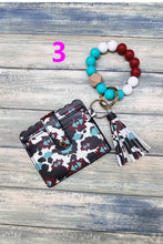 Load image into Gallery viewer, WESTERN PRINT SILICONE BEADED BRACELET CARD HOLDER KEYCHAIN
