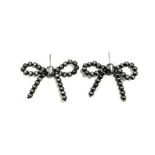 Load image into Gallery viewer, WESTERN NAVAJO PEALR RIBBON EARRINGS: Silver
