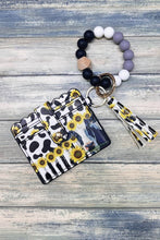 Load image into Gallery viewer, SILICONE BEADED BRACELET CARD HOLDER KEYCHAIN
