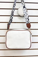 Load image into Gallery viewer, COW PRINT HANDBAG WIHT COIN PURSE
