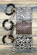 Load image into Gallery viewer, LEOPARD SILICONE BEADED BRACELET CARD HOLDER KEYCHAIN
