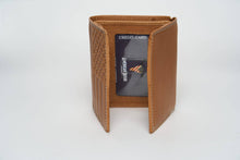 Load image into Gallery viewer, American Bison Leather Trifold Wallet | Flag Emboss AB 2011: Black
